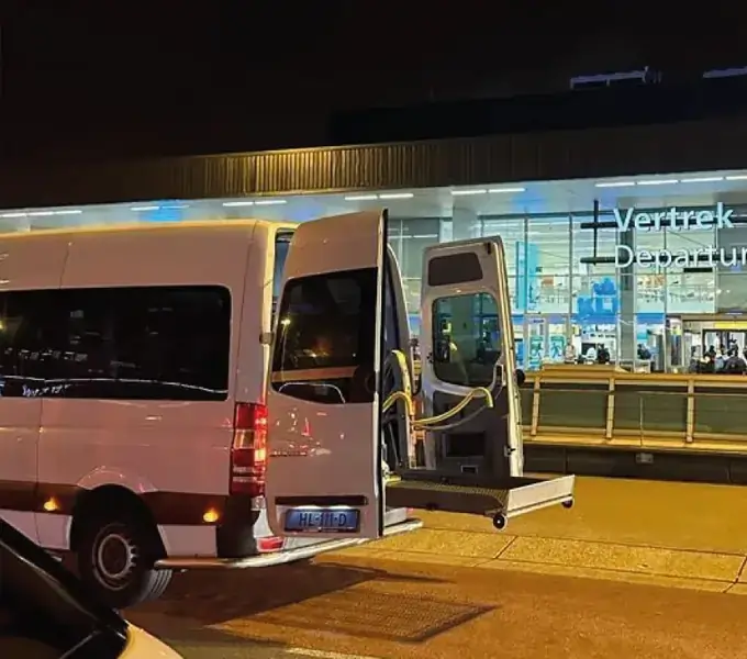 Rolstoeltaxi Schiphol Woerden